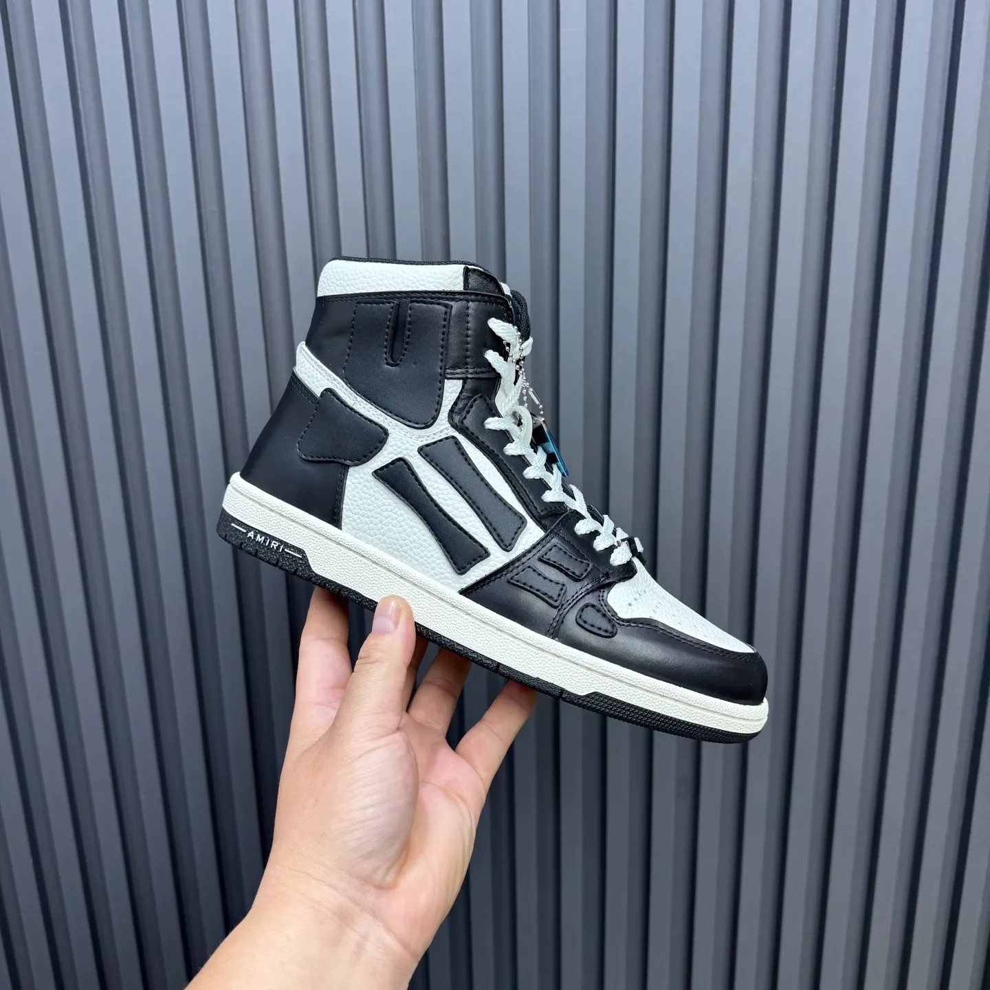 Men's shoes💰620💰 AMIRI AMIRI trendy brand hot sale🔥 Available all year round✅Couples💑 Official website synchronization Imported fabrics 1⃣️ratio 1⃣️Re-engraved, original factory special original sole, 35-45 (38.45. Non-refundable)
